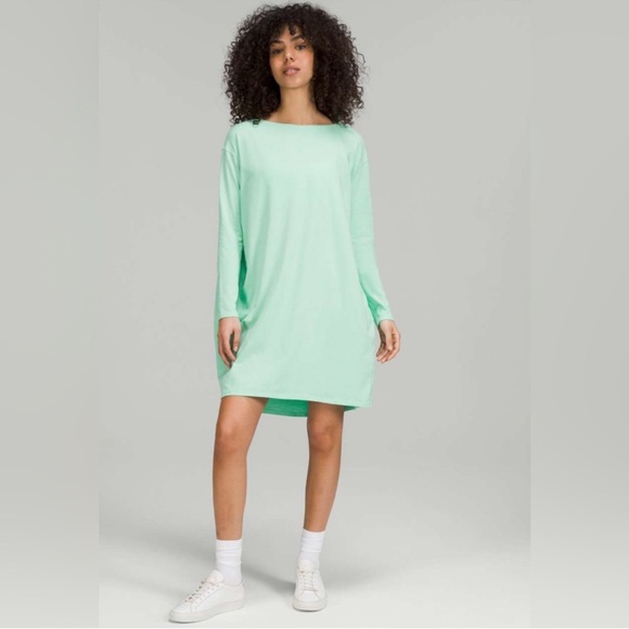 Lululemon Back in Action Long Sleeve Dress - Picture 1 of 5